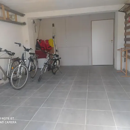 Dom Na Skarpie Z Widokiem Na Jezioro, Z Kominkiem I Garazem