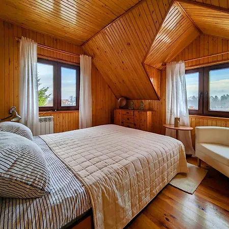 Dom Na Skarpie Z Widokiem Na Jezioro, Z Kominkiem I Garazem Tatil Evi *