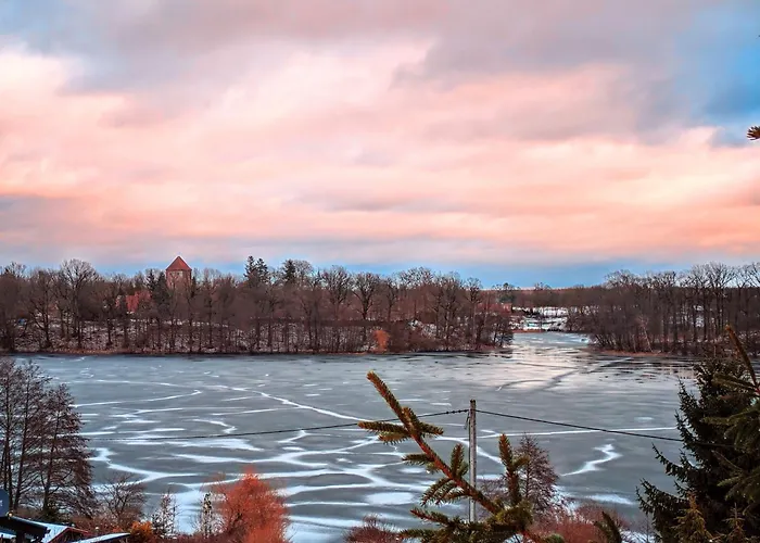 Dom Na Skarpie Z Widokiem Na Jezioro, Z Kominkiem I Garazem *