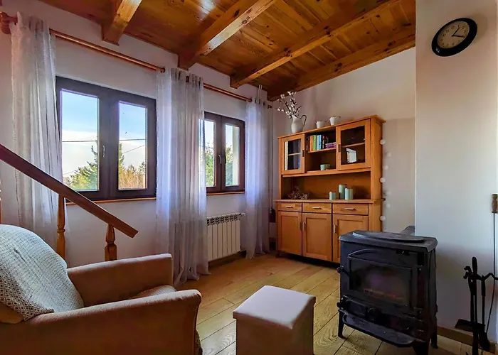 Prázdninový dům Dom Na Skarpie Z Widokiem Na Jezioro, Z Kominkiem I Garazem *