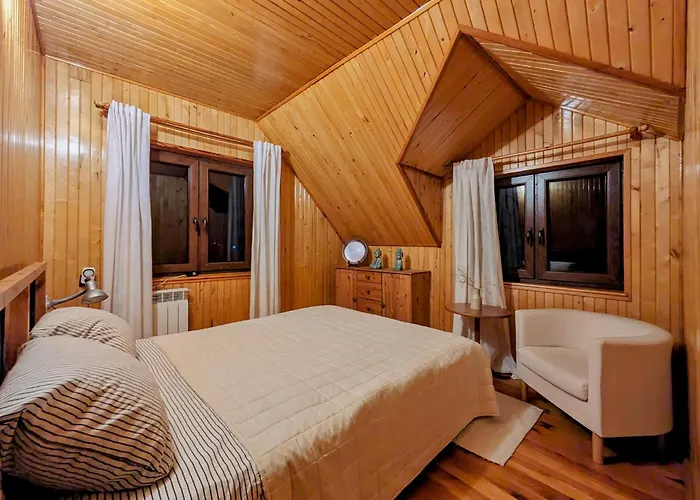 Prázdninový dům Dom Na Skarpie Z Widokiem Na Jezioro, Z Kominkiem I Garazem *