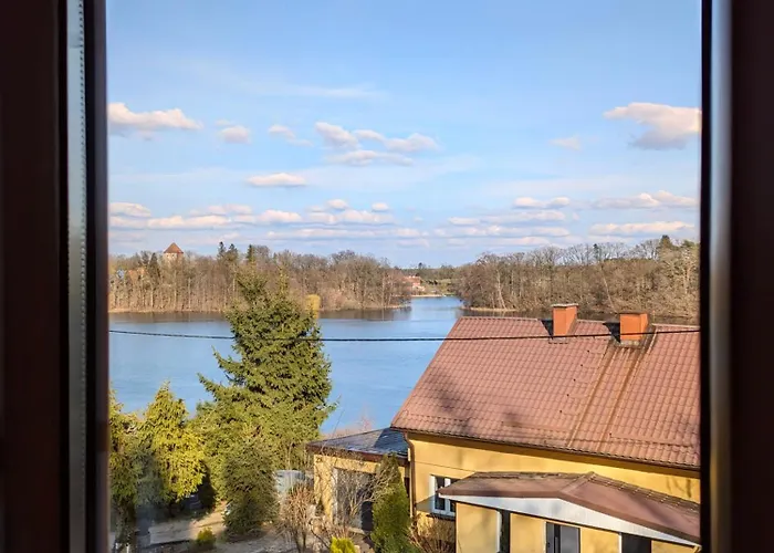 Prázdninový dům Dom Na Skarpie Z Widokiem Na Jezioro, Z Kominkiem I Garazem Stary Dzierzgon