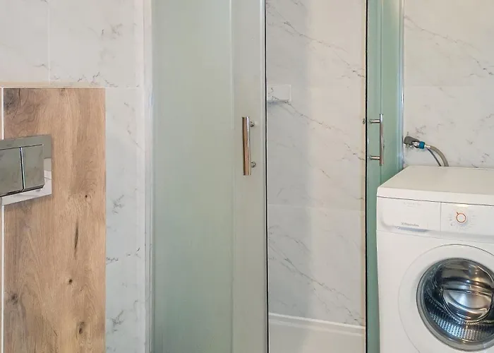 Dom Na Skarpie Z Widokiem Na Jezioro, Z Kominkiem I Garazem Prázdninový dům *